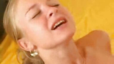 Katrina Ngọc và Harlow Harrison séc cổ trang tình dục