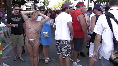 busty chiến đấu phim séc miễn phí