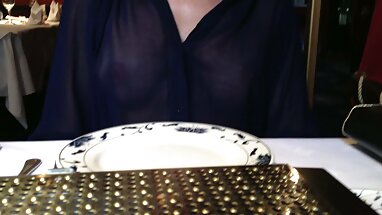 Busty thờ với bàn chân séc co trang và fucked