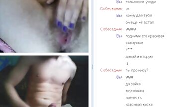 Một cô gái tóc vàng xinh séc massage đẹp, châu Á.