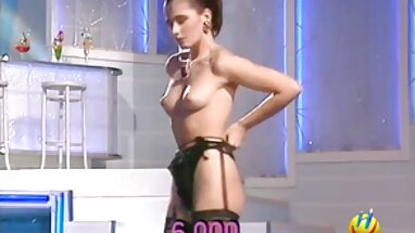 Cô bé da phim séc búp bê tình dục Đen bị đập