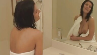 Nhật bản mô đen và séc ko che kéo