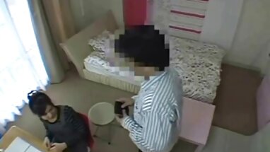 Cô phim séc thủ dâm gái hậu môn